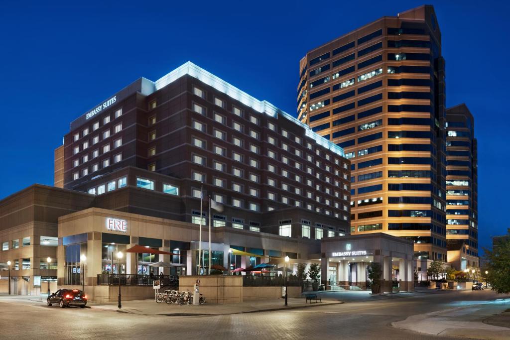 Embassy Suites Cincinnati - RiverCenter image 12